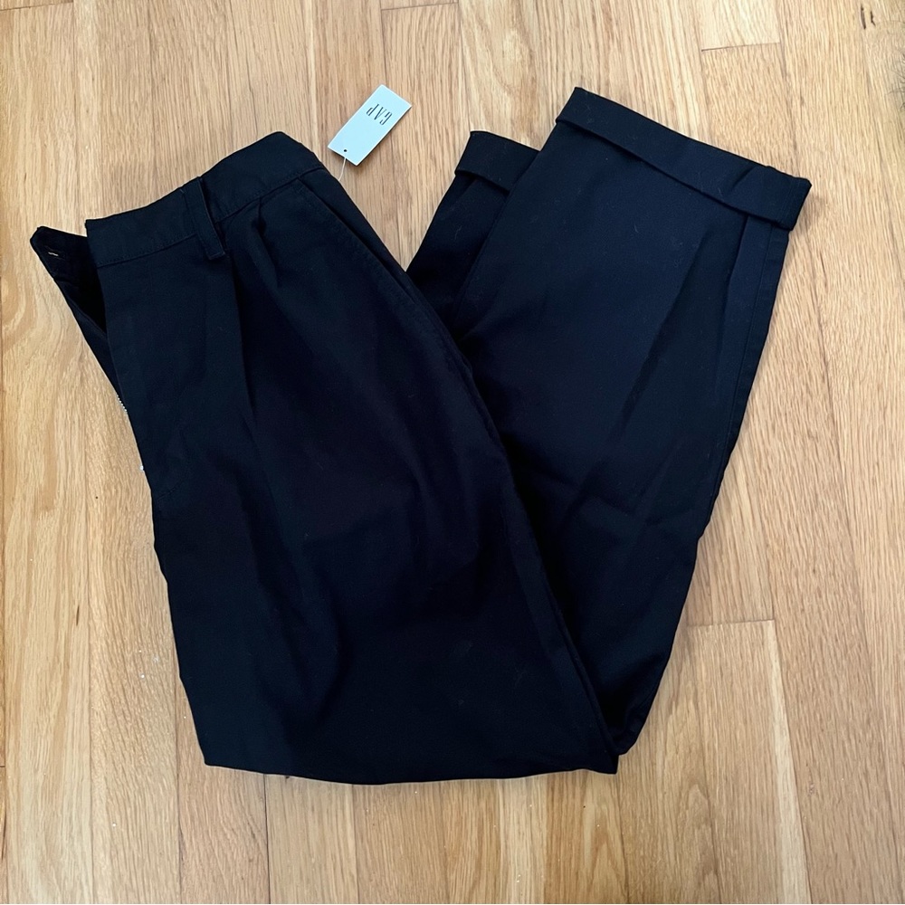 NWT Gap High Rise Pleated Khakis Size 4P